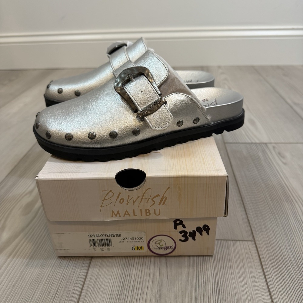 NEW Blowfish Malibu Skylar‎ Women's 6 Fleeced Silver Pewter Lined Clogs Mules